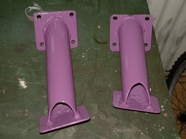 Rescued attachment engine mounts painted.JPG